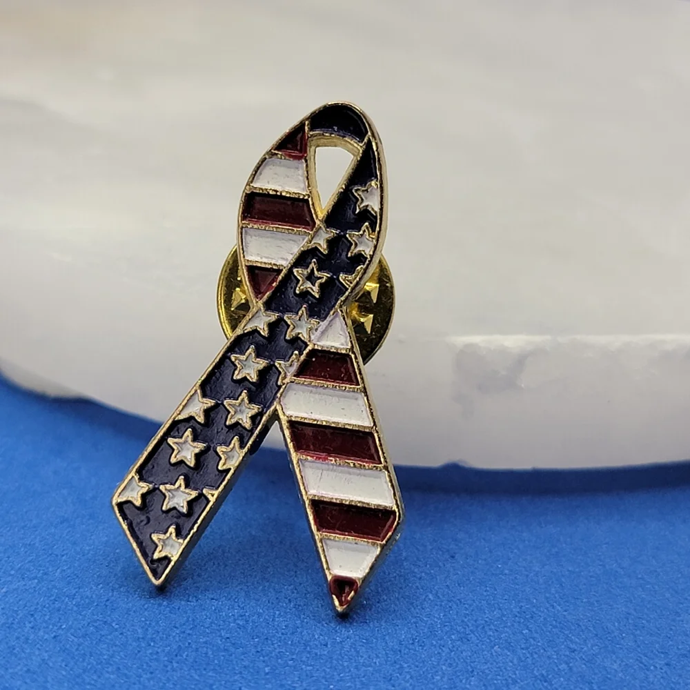 Vintage Stars and Stripes USA Flag Ribbon Traditional Gold Lapel Hat Pin